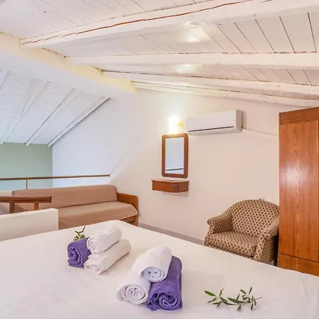 Apartment Corfu Club *